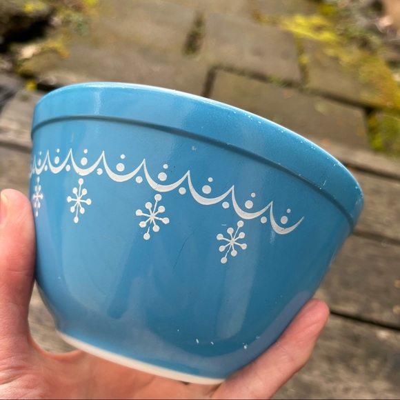 Pyrex Vintage 70’s Snowflake Blue Garland 1 1/2 Pint Bowl #401 - Picture 5 of 17